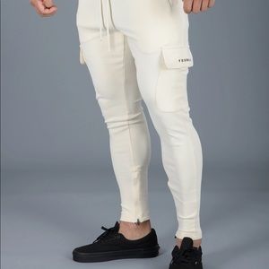 Young la perfect cargo joggers off white size xl
